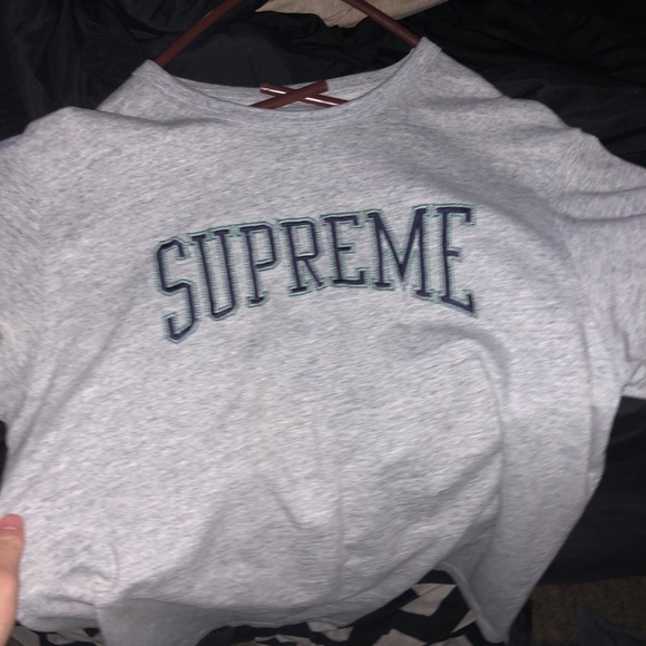 supreme dotted arc tee